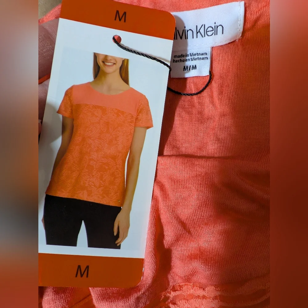 Calvin Klein Porcelain Rose Textured Lined Top, Size M, NWT!
